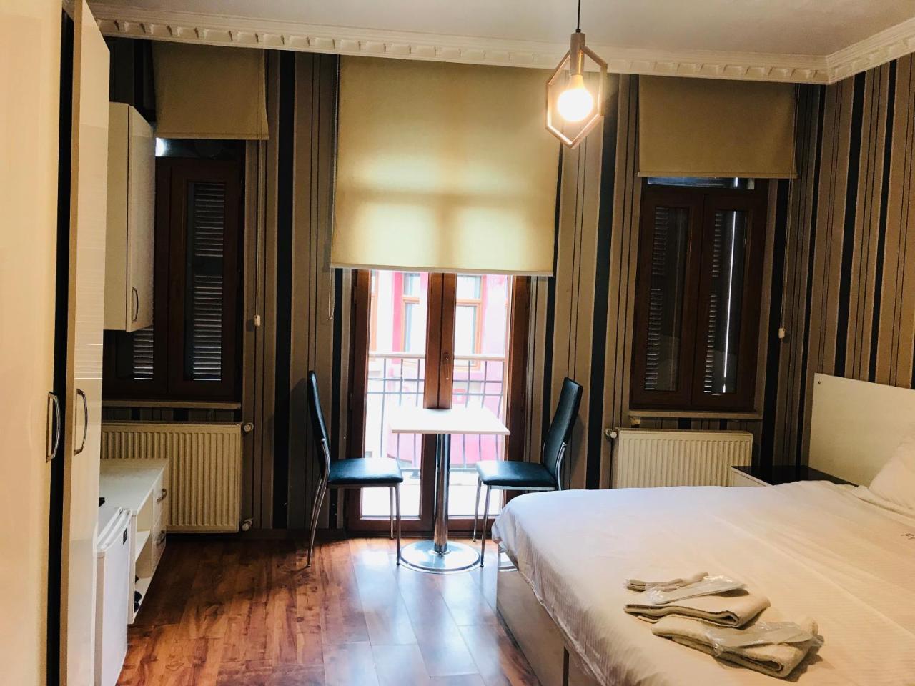 Full House Boutique Hotel Istanbul Bagian luar foto